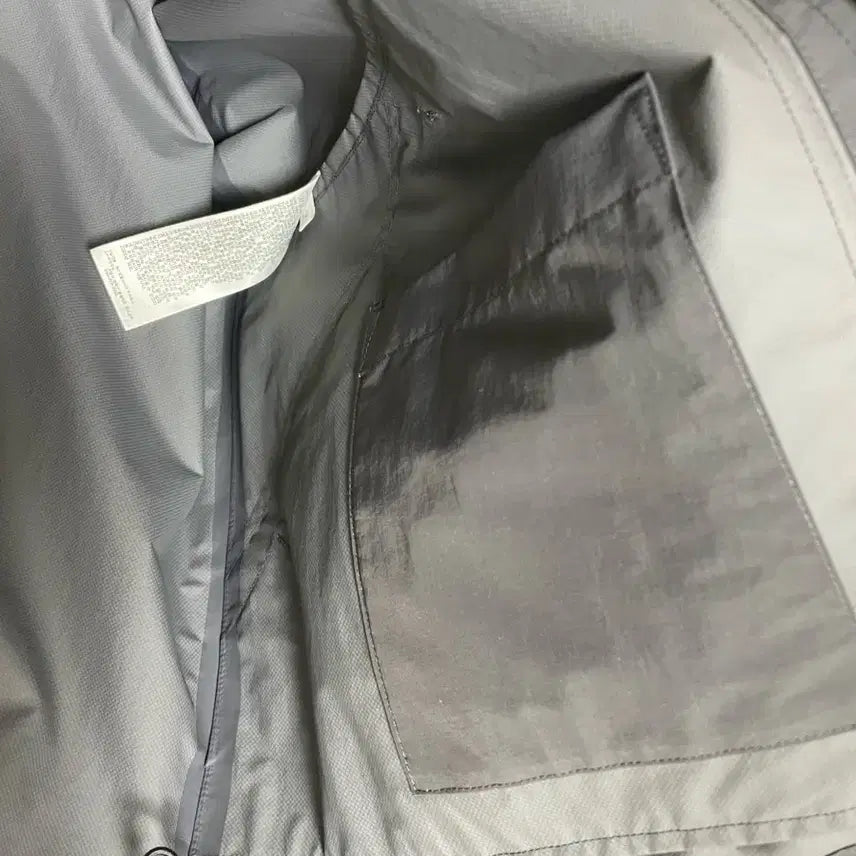 [BUNJANG] Uniqlo U Blocktech Utility Parka / (L) 유니클로 U 블록테크유틸리티 파카