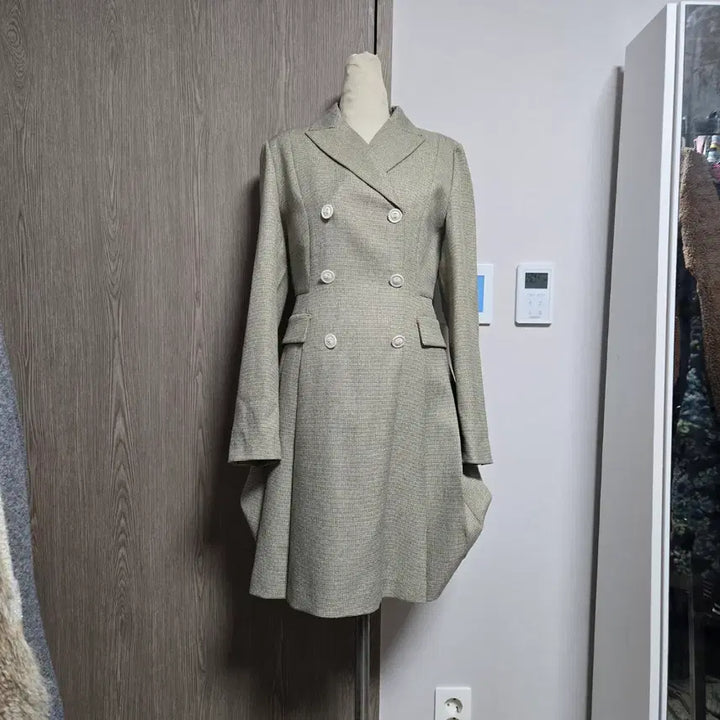 [BUNJANG] Misha Double Button Flare Midi Dress / 오늘만이가격!!  미샤 예복가능한 더블 버튼 플레어 미디 원피스