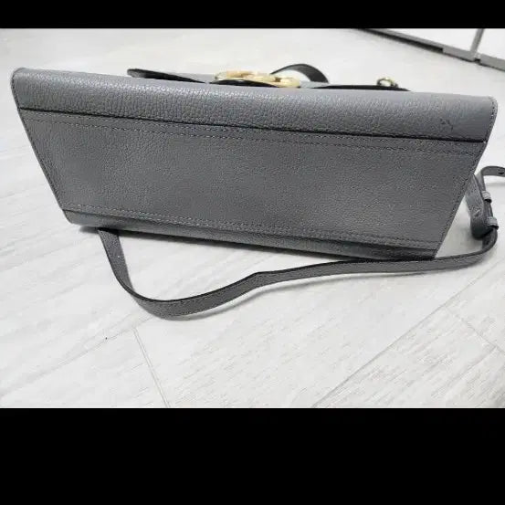 [BUNJANG] Gucci Marmont Medium Handbag / 구찌 마몬트 미듐