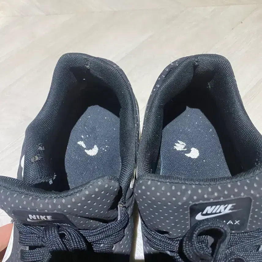 [BUNJANG] Nike Air Max 1 Ultra Moire Sneakers / 맥스1 울트라모이어 270