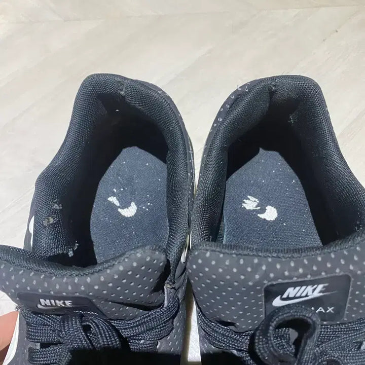 [BUNJANG] Nike Air Max 1 Ultra Moire Sneakers / 맥스1 울트라모이어 270