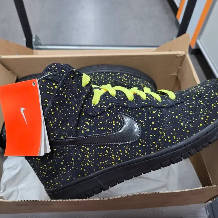 [BUNJANG] Nike Dunk High Premium Yellow Splatter Sneakers / 나이키 덩크하이 프리미엄 새제품(2009년도 모델)