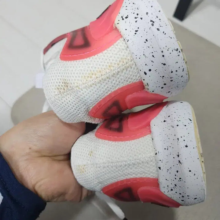 [BUNJANG] Under Armour Running Shoes White 235mm / 언더아머 런닝화 화이트 235mm(세탁ㅇ)