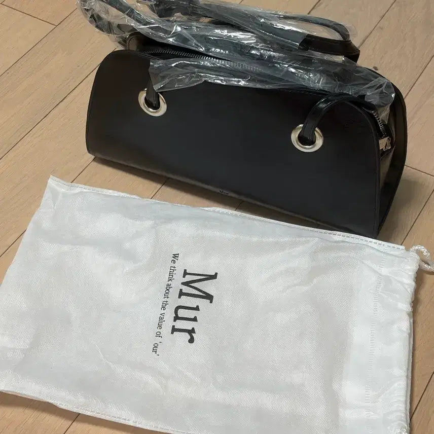 [BUNJANG] Muur Plingbag Shoulder Bag Crinkle Black / 무르 플링백 숄더백 크링클 블랙(새상품)