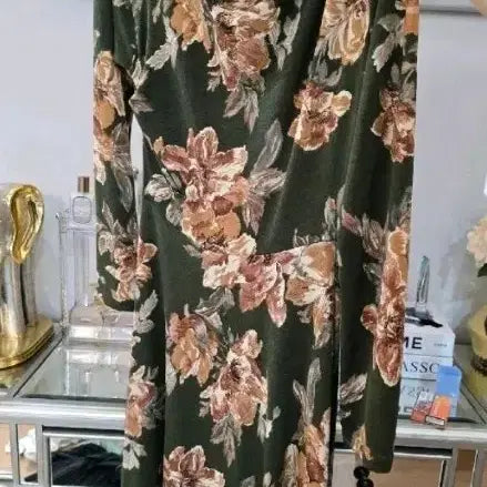 [BUNJANG] Unbranded Floral Pattern Long Dress / 새상품급 플라워 패턴 롱 원피스 카키색44반55반