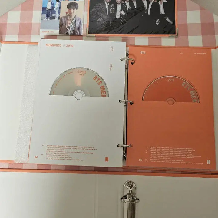 [BUNJANG] BTS Suga Memories 2019 DVD Photocard Bundle Set / BTS 2019 메모리즈 DVD (슈가 포카+바인더 2개+특전액자)