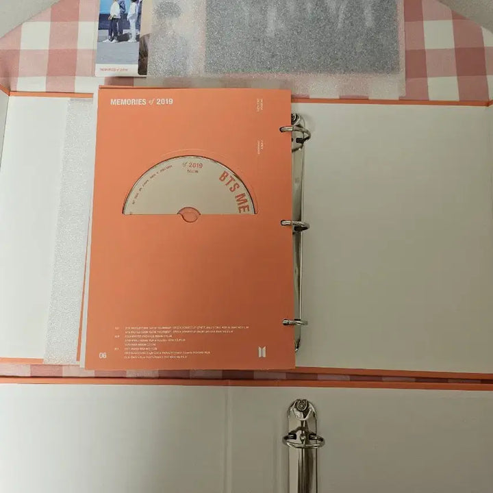 [BUNJANG] BTS Suga Memories 2019 DVD Photocard Bundle Set / BTS 2019 메모리즈 DVD (슈가 포카+바인더 2개+특전액자)