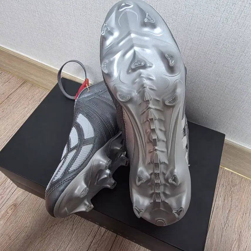 [BUNJANG] Predator Mania Remake 255mm Shoes / 프레데터 매니아 리메이크 255mm