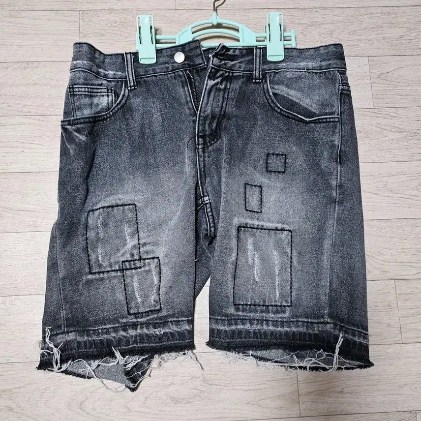 [BUNJANG] Punk Goth Style Ripped Denim Shorts / 내림끝 펑크 갸루 st 고스룩 랙 데님 반바지 데미지 워싱 컷팅진