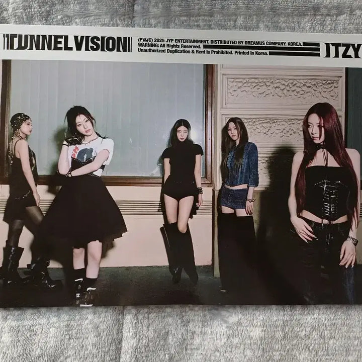 [BUNJANG] ITZY Tunnel Vision Album / 있지 터널비전 앨범 ITZY Tunnel Vision Album