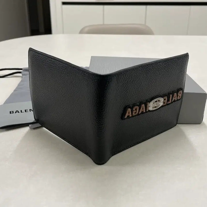 [BUNJANG] Balenciaga Cash Square Folded Wallet Black / 발렌시아가 캐쉬 스퀘어 폴디드 지갑 블랙