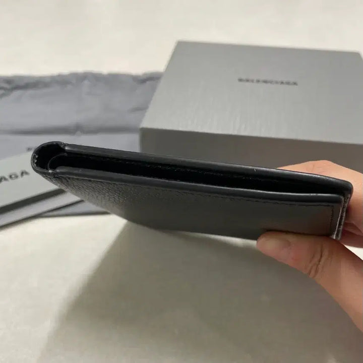 [BUNJANG] Balenciaga Cash Square Folded Wallet Black / 발렌시아가 캐쉬 스퀘어 폴디드 지갑 블랙