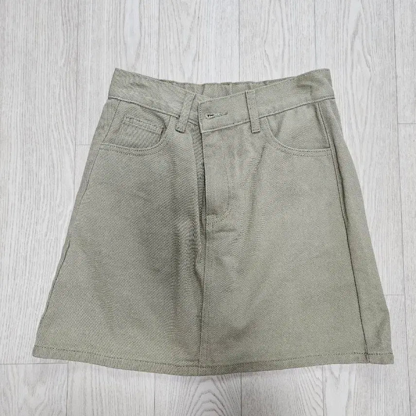 [SOLD OUT] 피치모드 뒷밴딩 A라인 스커트 (카키 M)