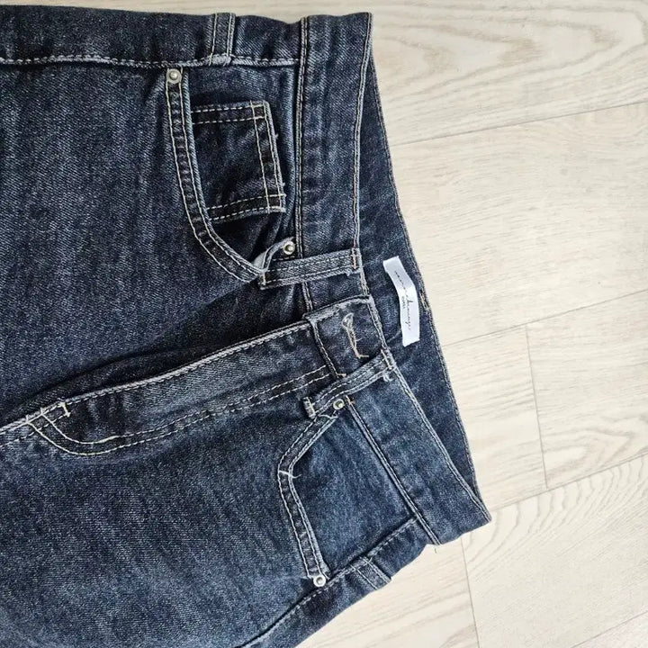 [BUNJANG] Wannabe Muse Semi Bootcut Fleece Jeans / 워너비뮤즈 세미 부츠컷 기모 청바지 (딥블루 S)