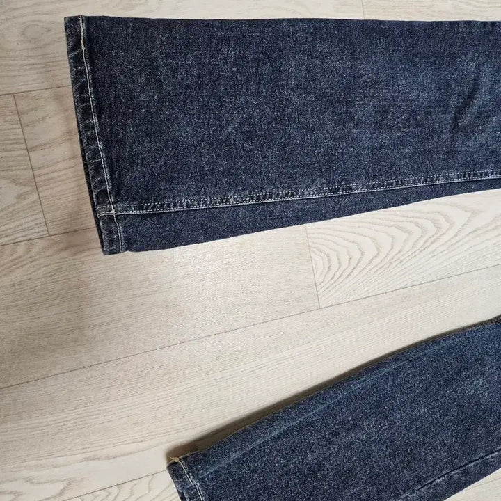 [BUNJANG] Wannabe Muse Semi Bootcut Fleece Jeans / 워너비뮤즈 세미 부츠컷 기모 청바지 (딥블루 S)