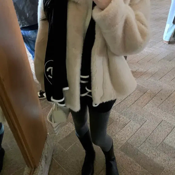[BUNJANG] Dayswith Shop Seunghee Faux Fur Jacket / 샵 데이즈위드 샵승희 퍼자켓 1회착용