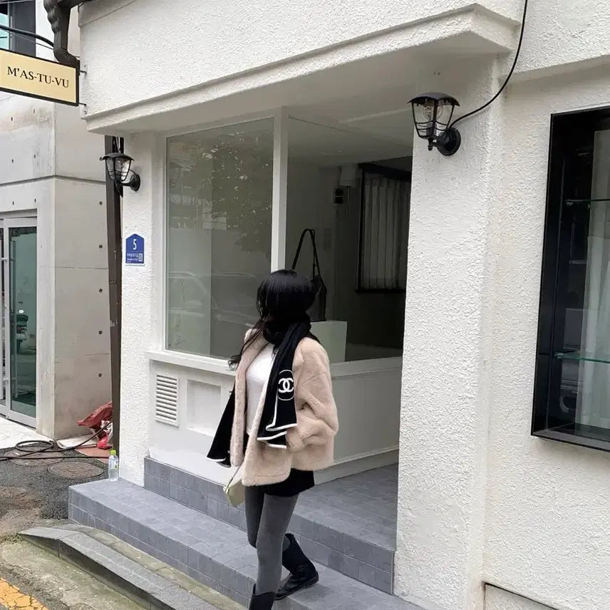 [BUNJANG] Dayswith Shop Seunghee Faux Fur Jacket / 샵 데이즈위드 샵승희 퍼자켓 1회착용