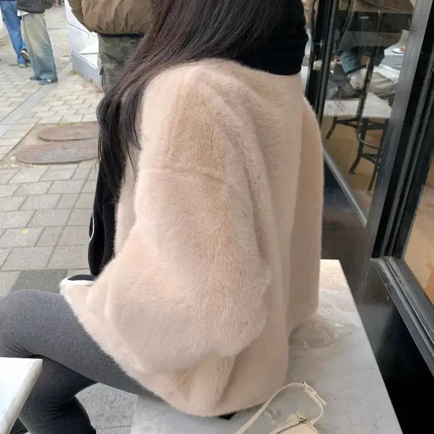 [BUNJANG] Dayswith Shop Seunghee Faux Fur Jacket / 샵 데이즈위드 샵승희 퍼자켓 1회착용