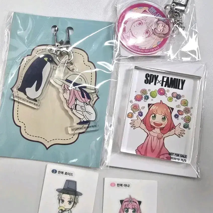 [BUNJANG] Spy x Family Anya Bundle Set (Keyring, Sticker, Acrylic Block) / 스파이패밀리 아냐 특전 일괄(키링, 띠부씰, 아크릴블럭)