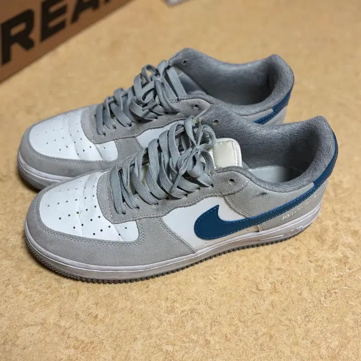 [BUNJANG] Nike Air Force 1 Light Smoke Grey Midnight Navy Sneakers / 나이키 라이트 스모크 그레이 미드나잇 네이비 275