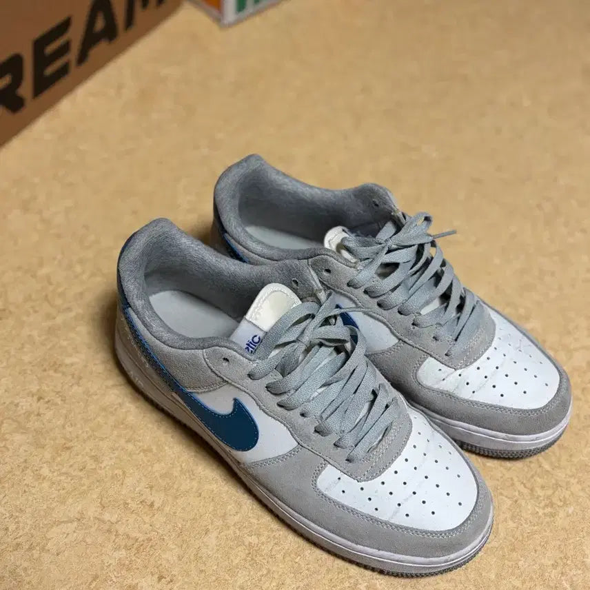 [BUNJANG] Nike Air Force 1 Light Smoke Grey Midnight Navy Sneakers / 나이키 라이트 스모크 그레이 미드나잇 네이비 275