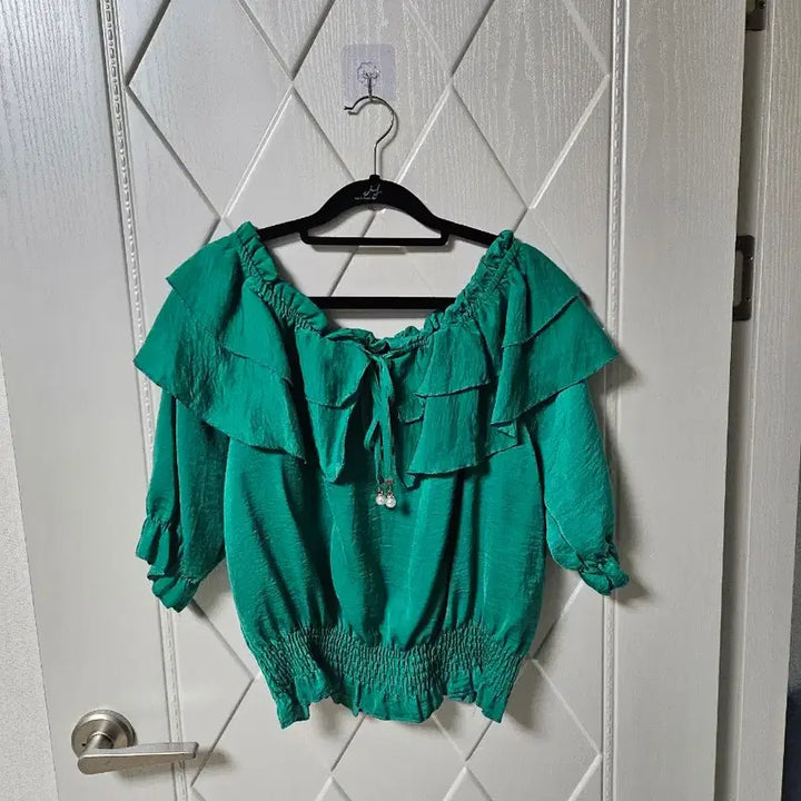[BUNJANG] Off Shoulder Emerald Green Blouse / 오프숄더 블라우스 에메랄드 그린