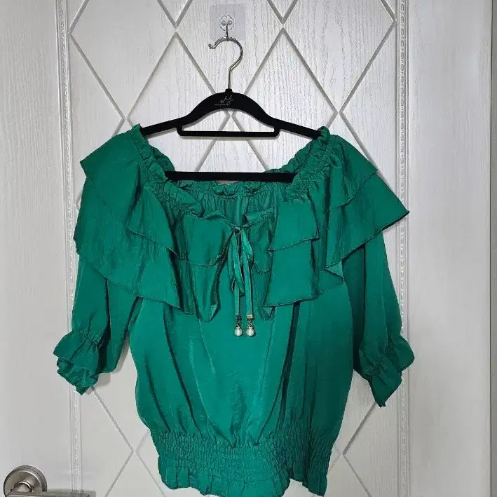 [BUNJANG] Off Shoulder Emerald Green Blouse / 오프숄더 블라우스 에메랄드 그린