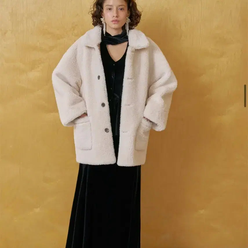 [BUNJANG] Without Summer Fuzzy Reversible Mouton / 위드아웃썸머 퍼지 리버시블 무스탕