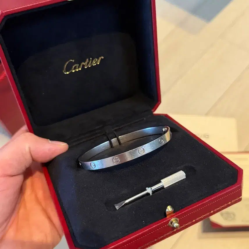 [BUNJANG] Love Bracelet White Gold (Size 20) / 러브팔찌 화이트골드 20호