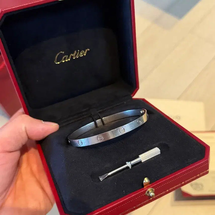 [BUNJANG] Love Bracelet White Gold (Size 20) / 러브팔찌 화이트골드 20호