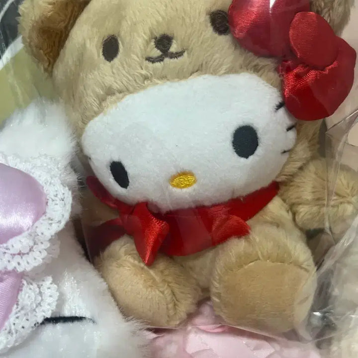 [BUNJANG] Hello Kitty Retro Bear Mascot Keyring / (오늘만할인 헬로키티 레트로 베어 마스코트 키링 인형 홀리데이