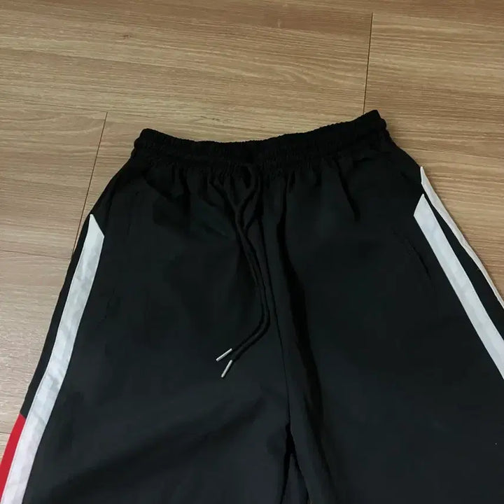 [BUNJANG] Ake Black Training Pants / 아케 검정색 삼선 트레이닝 바지