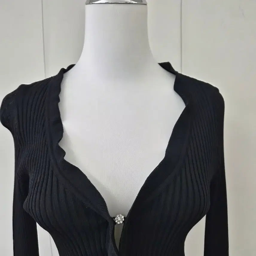 [BUNJANG] Black Frill Knit Cardigan / 블랙 프릴 니트 가디건