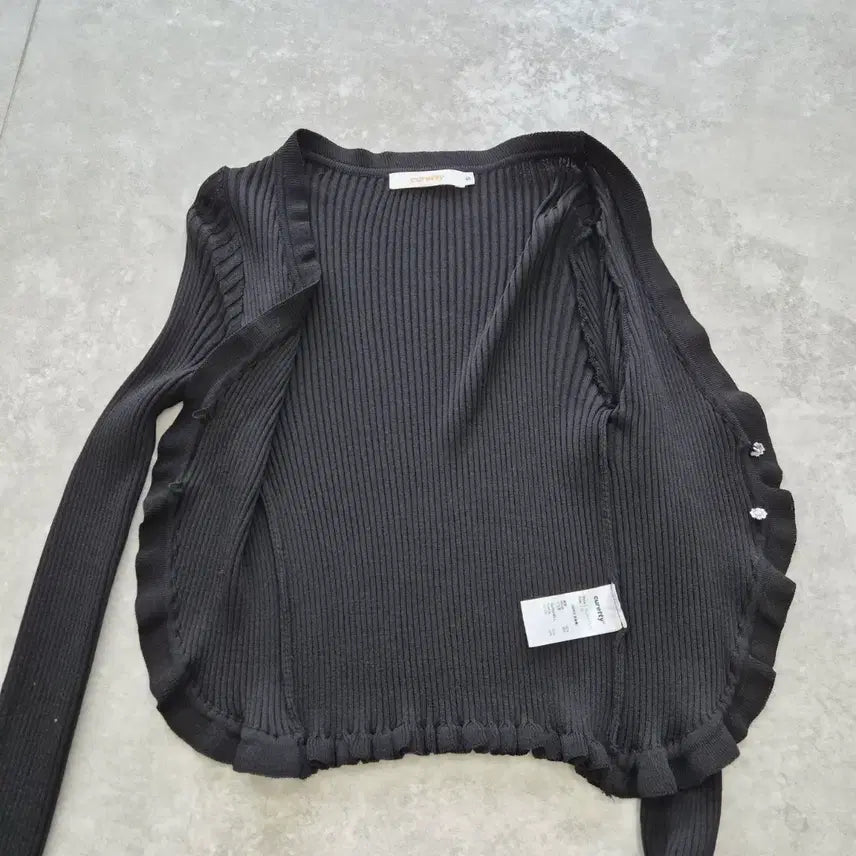 [BUNJANG] Black Frill Knit Cardigan / 블랙 프릴 니트 가디건