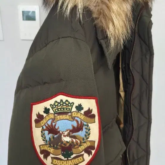 [BUNJANG] Dsquared2 Shield Down Padded Jacket / 디스퀘어드2 방패 다운 패딩