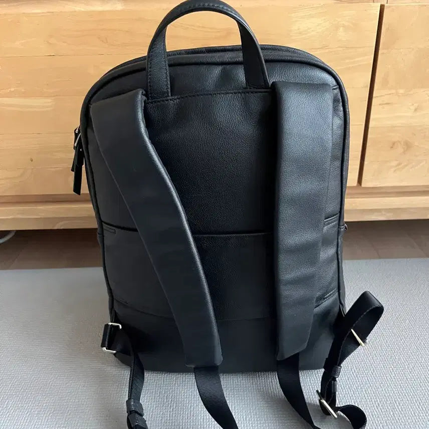 [BUNJANG] Tumi Leather Backpack / 투미 가죽 가방 백팩