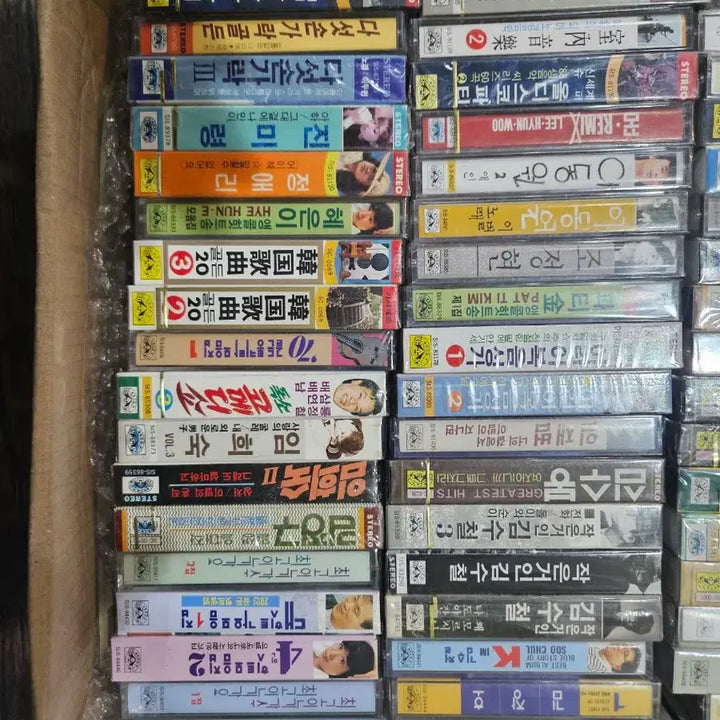 [BUNJANG] Various Cassette Tape Bundle Set (60pcs) / 다양한 카세트 테이프 모음 가요 미개봉60장 입니다