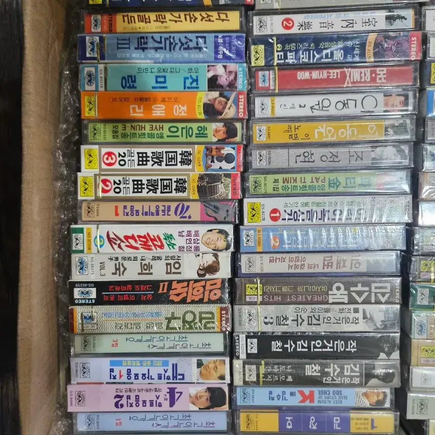 [BUNJANG] Various Cassette Tape Bundle Set (60pcs) / 다양한 카세트 테이프 모음 가요 미개봉60장 입니다