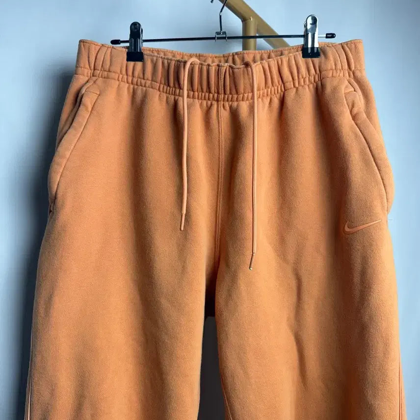 [BUNJANG] Nike x Drake NOCTA Fleece CS Sweatpants Hot Curry / M ) 나이키 x 드레이크 녹타 플리스 CS 스웻팬츠 핫 커리