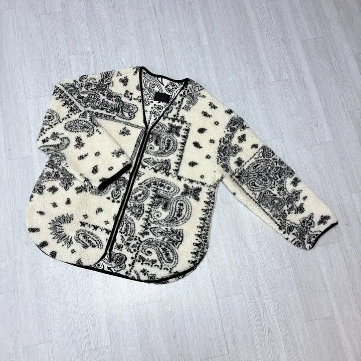 [BUNJANG] Dehau Paisley Dumble Fleece Boucle Jacket Ivory / [드하우] 페이즐리 덤블 후리스 부클 자켓 아이보리