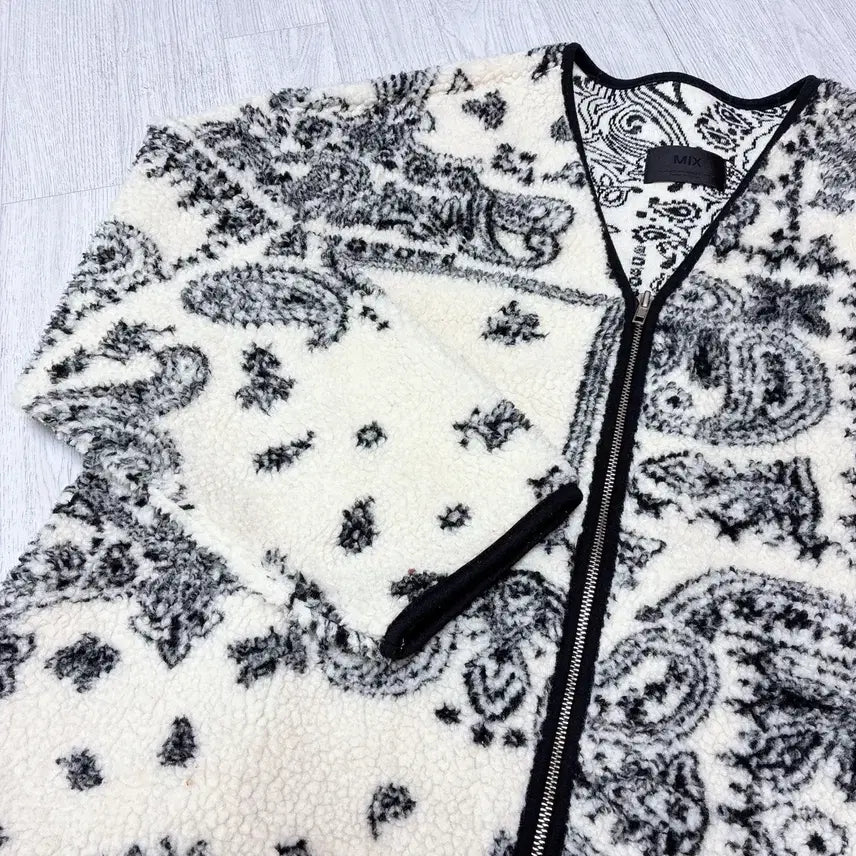 [BUNJANG] Dehau Paisley Dumble Fleece Boucle Jacket Ivory / [드하우] 페이즐리 덤블 후리스 부클 자켓 아이보리