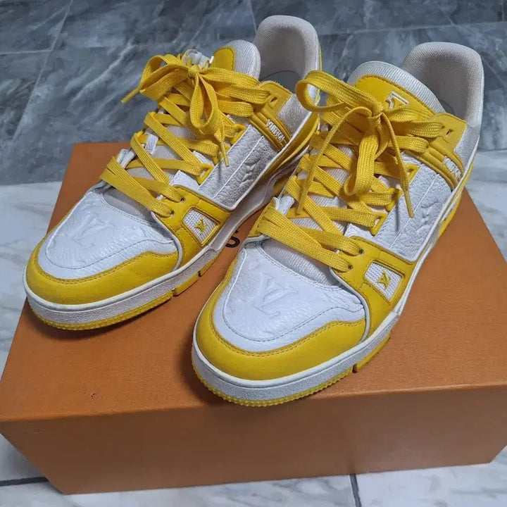 [BUNJANG] Louis Vuitton LV Trainer Sneakers (Yellow) - Size 7 / 루이비통 LV트레이너 스니커즈 7사이즈