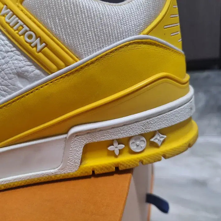 [BUNJANG] Louis Vuitton LV Trainer Sneakers (Yellow) - Size 7 / 루이비통 LV트레이너 스니커즈 7사이즈