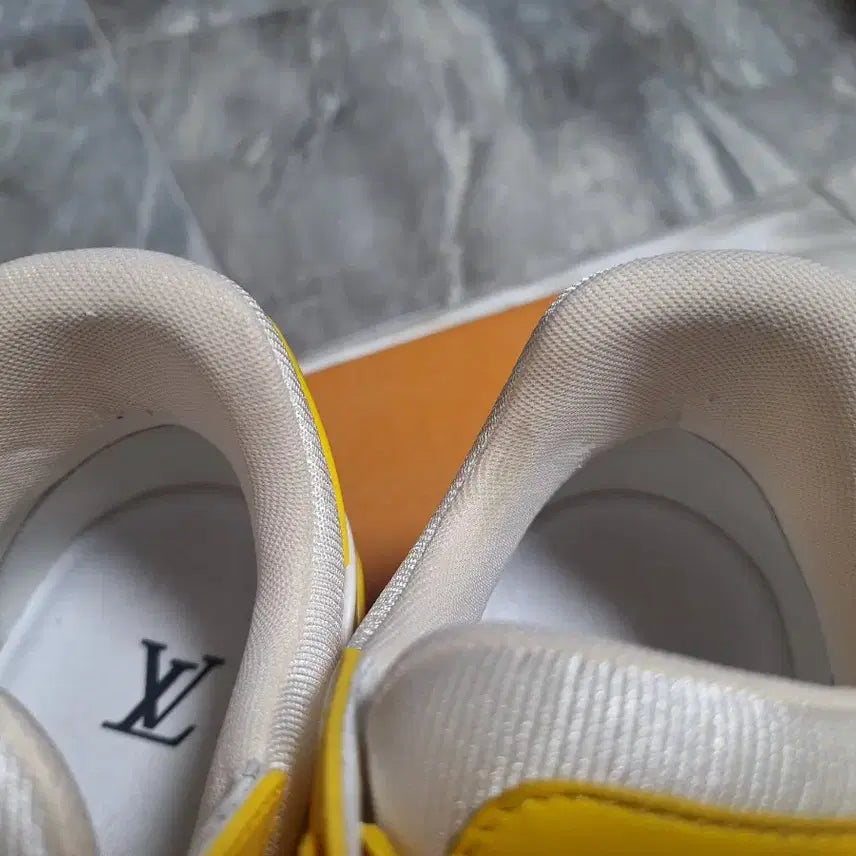 [BUNJANG] Louis Vuitton LV Trainer Sneakers (Yellow) - Size 7 / 루이비통 LV트레이너 스니커즈 7사이즈