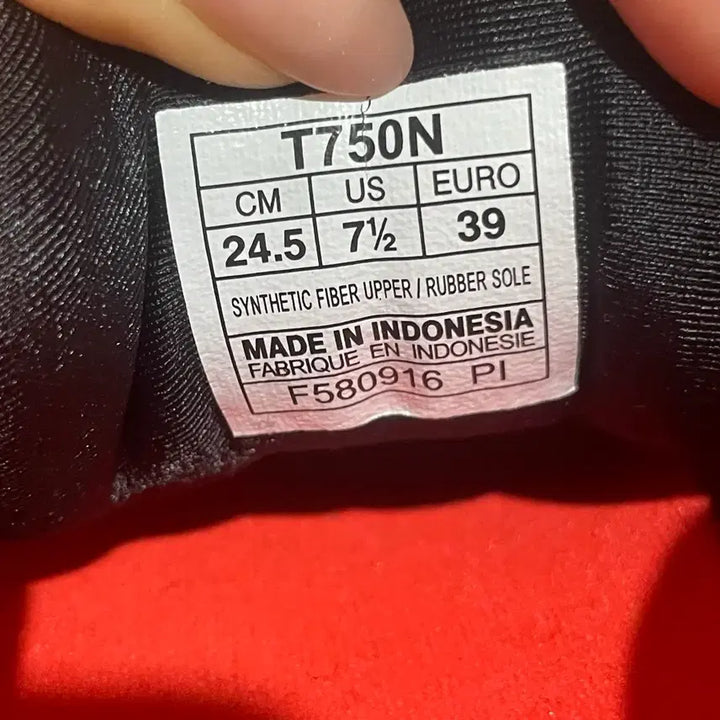 [SOLD OUT] 아식스 젤님버스19 런닝화 245