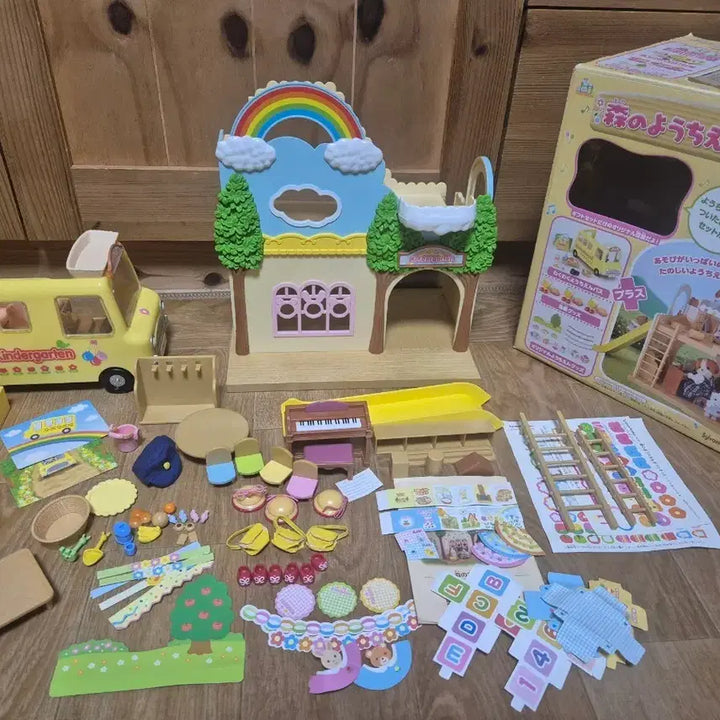 [BUNJANG] Sylvanian Families Rainbow Kindergarten Gift Set / 실바니안 토이저러스판 무지개유치원 기프트세트 (인형 X)
