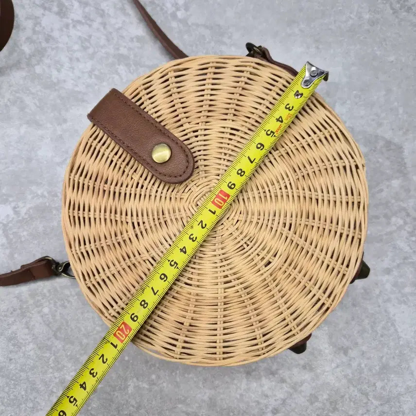 [BUNJANG] Rattan Round Crossbody Bag / 라탄 원형 크로스백 가방