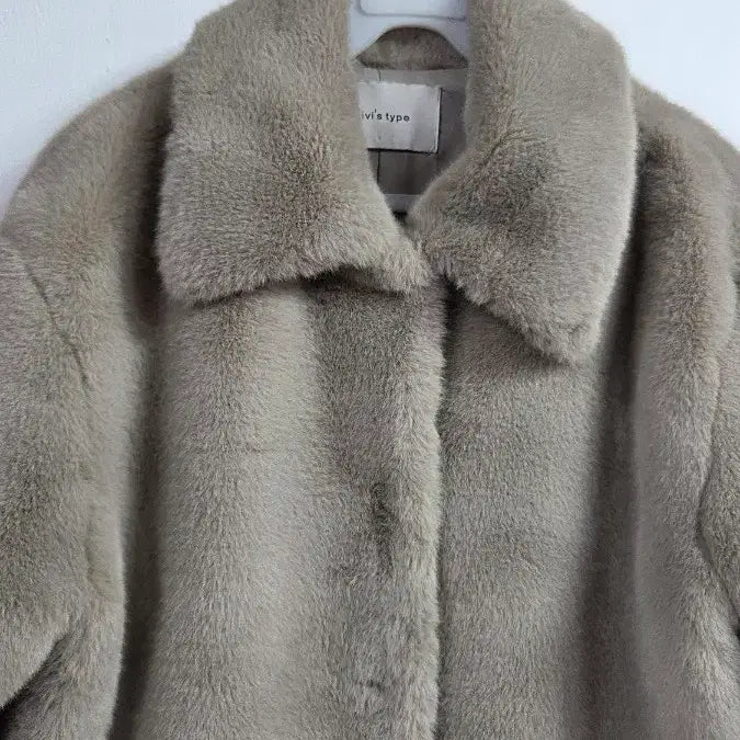 [BUNJANG] Vivis Type Beige Eco Fur Coat / vivis type 에코 퍼 코트