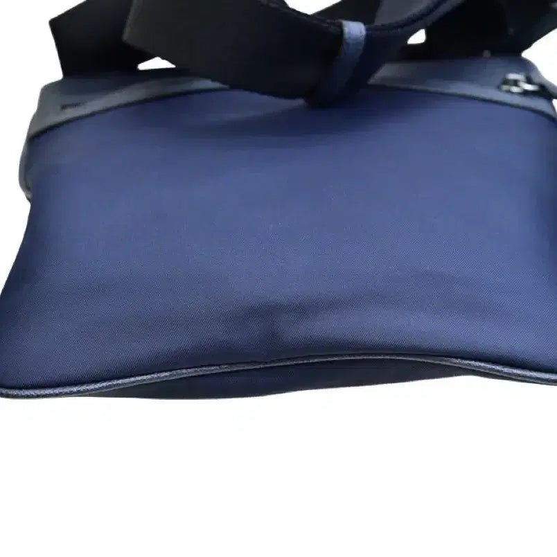 [BUNJANG] Burberry Messenger Crossbody Bag / 버버리 메신저 크로스백 (정품)