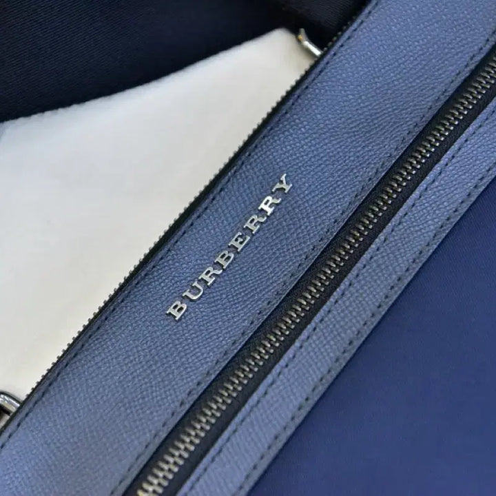 [BUNJANG] Burberry Messenger Crossbody Bag / 버버리 메신저 크로스백 (정품)